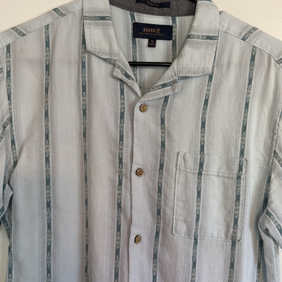 Roark men’s button down. Short sleeve. Size medium. - Picture 3 of 3